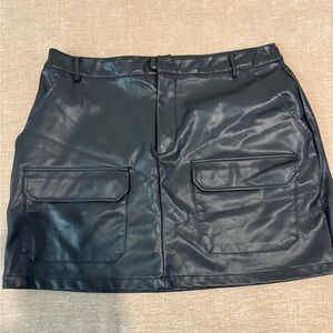 Women's Black Faux Leather Cargo Pocket Mini Skirt